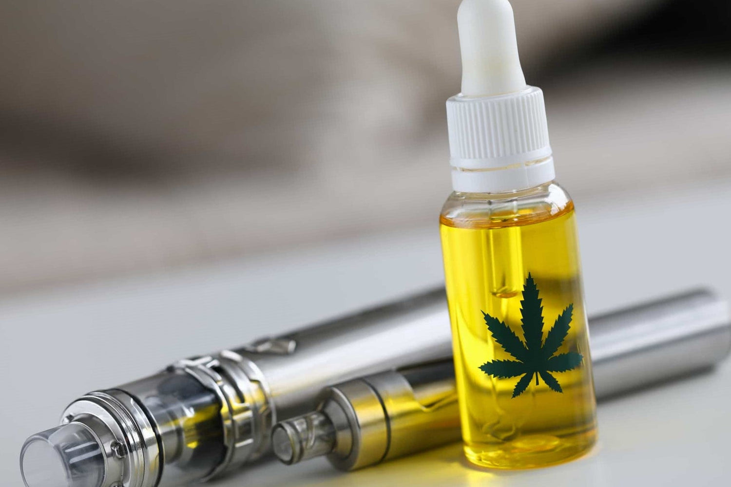 Vapes CBD Tropical Bud com design moderno e perfil aromático distinto, derivados de cânhamo industrial certificado (<0,2% THC).