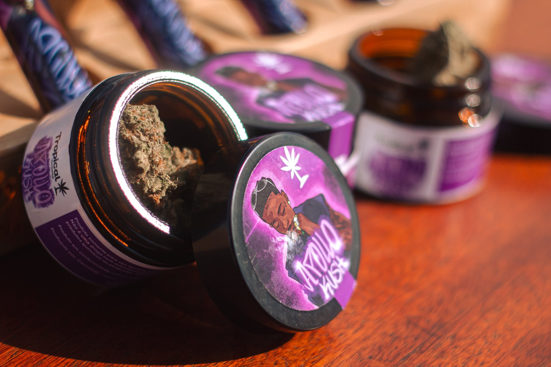 Pote de vidro Apollo Kush CBD Premium Indoor – Edição Especial Apollo G x Tropical Bud